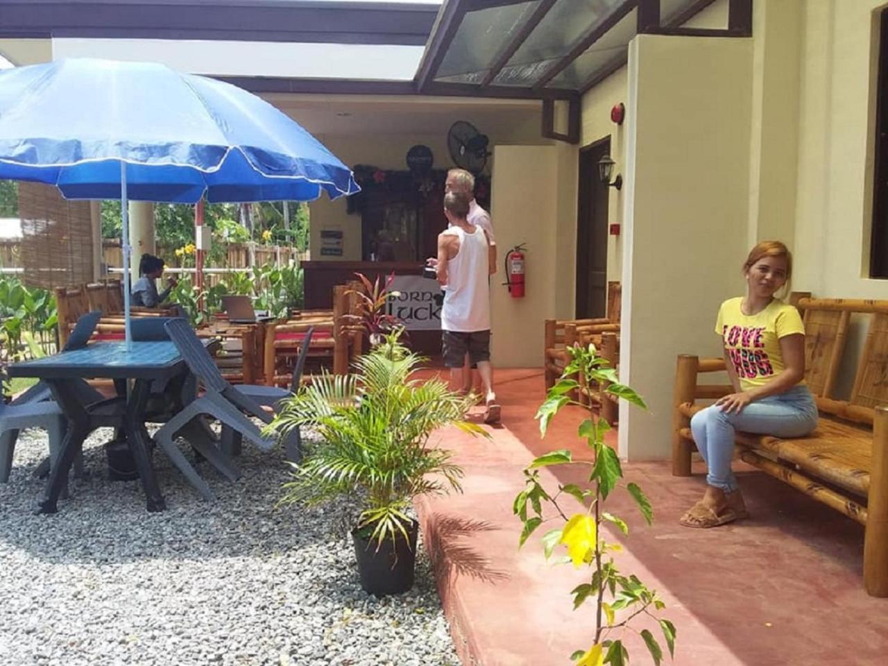 Irish Lodge Panglao City Exterior foto